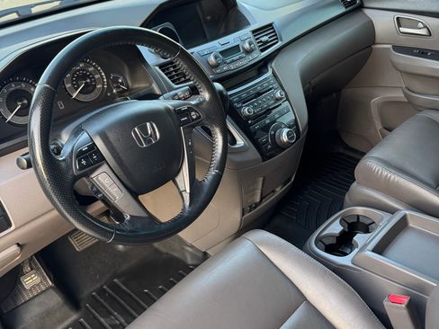 Used 2013 Honda Odyssey Touring image 9