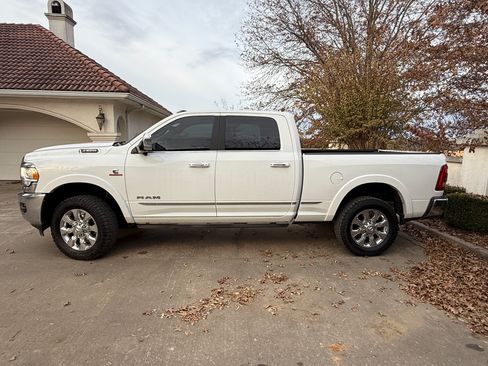 Used 2021 RAM 2500 Limited image 1