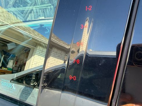 Used 2016 Ford Explorer XLT w/ Equipment Group 201A image 5