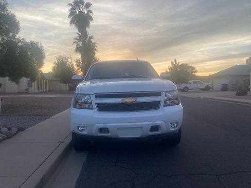 Used 2012 Chevrolet Suburban LT w/ Luxury Package image 6