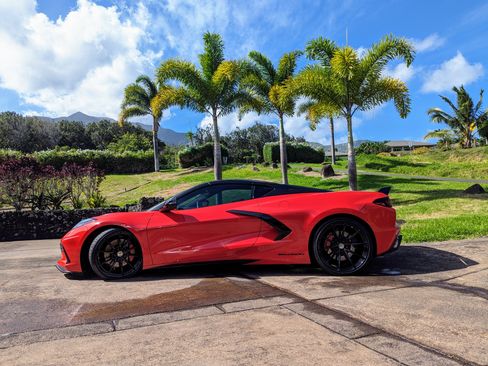 Used 2020 Chevrolet Corvette Stingray Coupe w/ Z51 Performance Package image 1