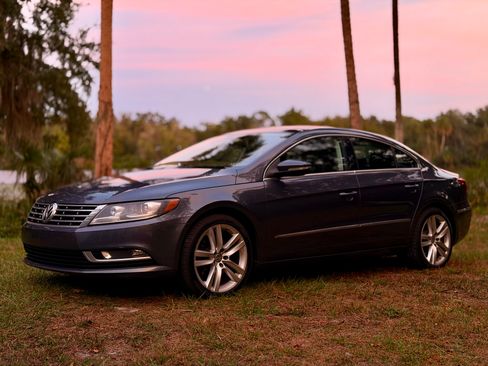 Used 2013 Volkswagen CC Lux FWD image 1