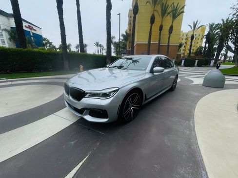 Used 2017 BMW 740e xDrive AWD/4WD image 10