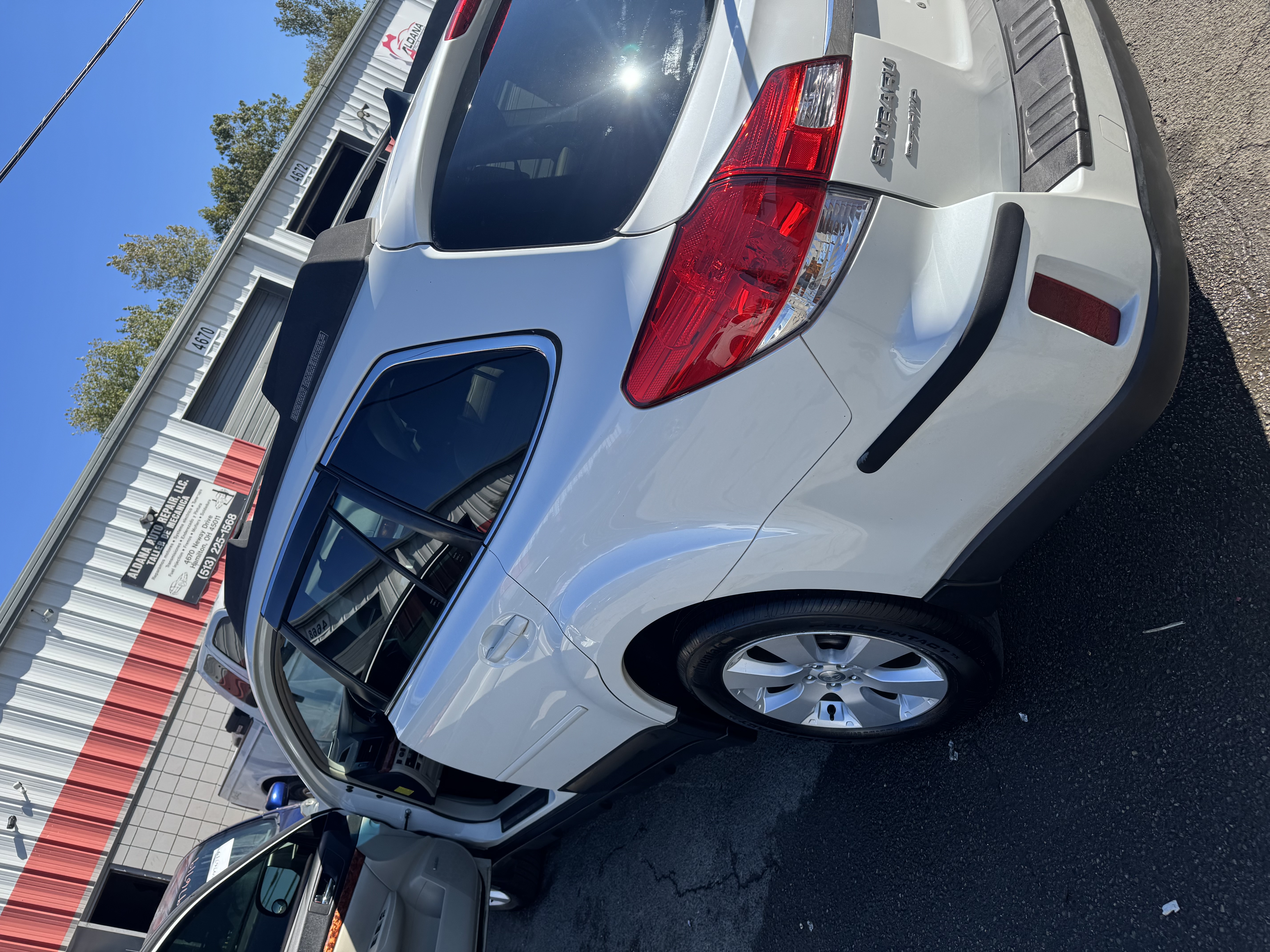 Used 2011 Subaru Outback 2.5i Limited AWD/4WD image 10