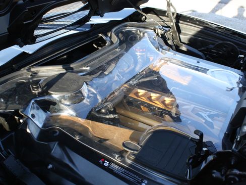 Used 2024 Chevrolet Corvette Stingray Premium Conv w/ Z51 Performance Package image 27