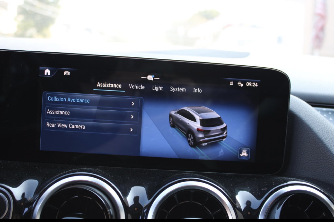 Used 2025 Mercedes-Benz GLA 250 image 10