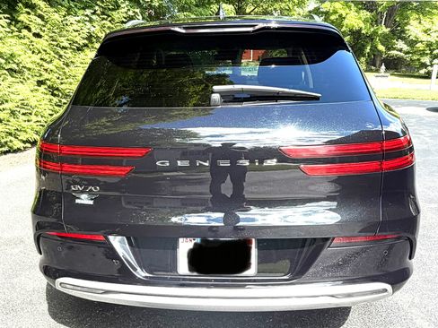 Used 2024 Genesis Electrified GV70 AWD/4WD image 6