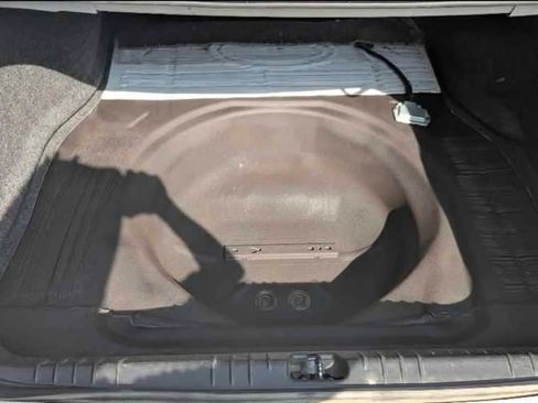 Used 2013 Chevrolet Impala LT w/ LT Sunroof Package FWD image 13