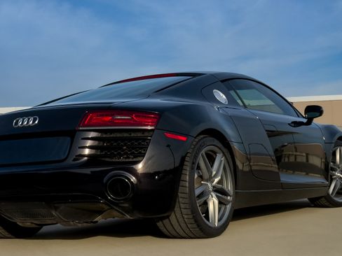 Used 2014 Audi R8 V8 image 2