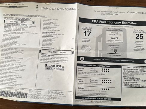 Used 2012 Chrysler Town & Country Touring-L w/ Driver Convenience Group image 30