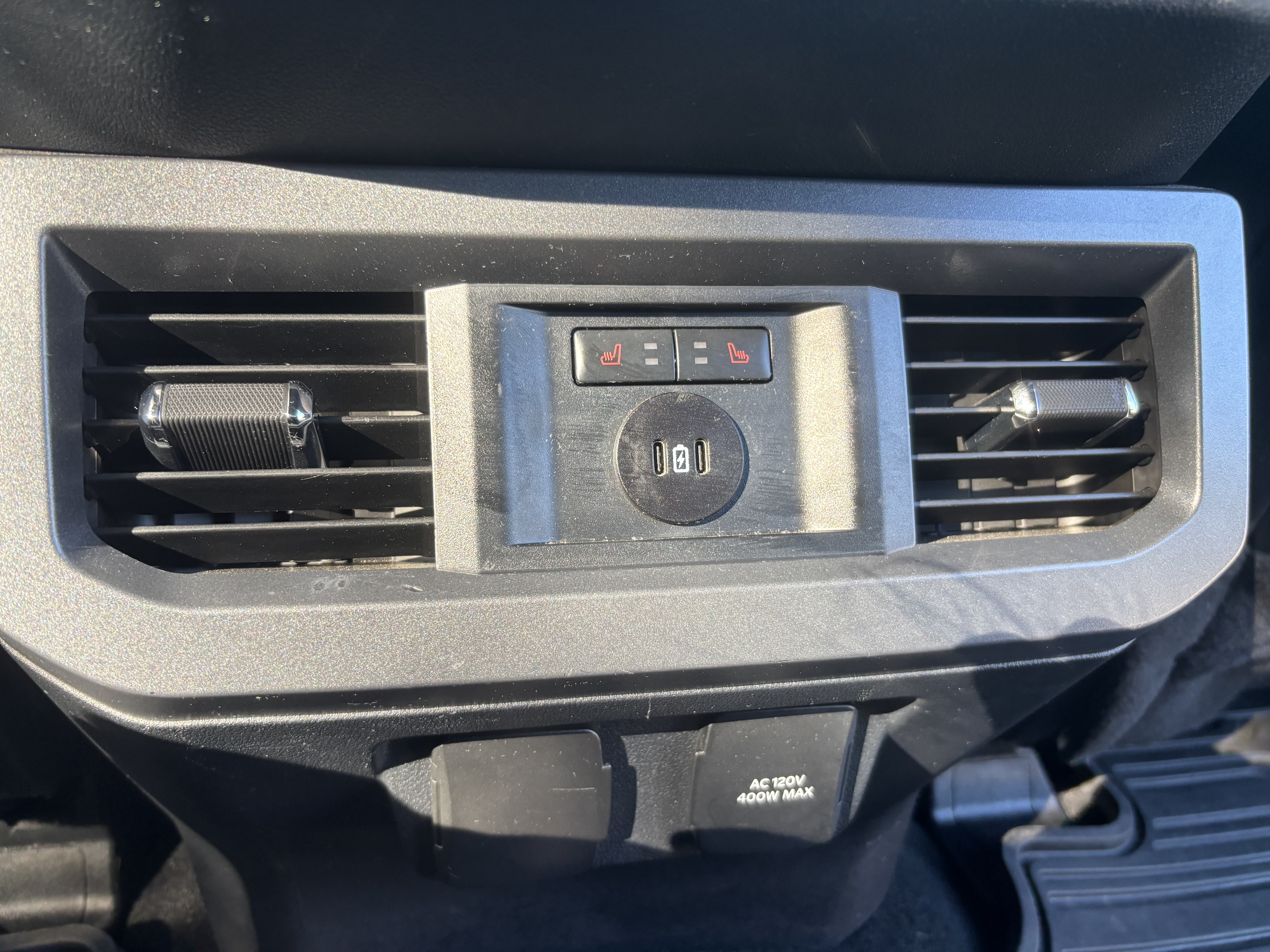 Used 2024 Ford F350 Lariat w/ Lariat Ultimate Package AWD/4WD image 19