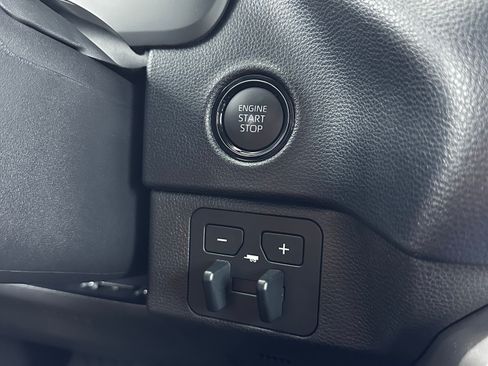 Used 2025 Toyota Tundra SR5 w/ SR5 Premium Package AWD/4WD image 15
