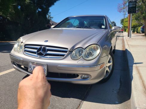 Used 2004 Mercedes-Benz CLK 320 Coupe image 1