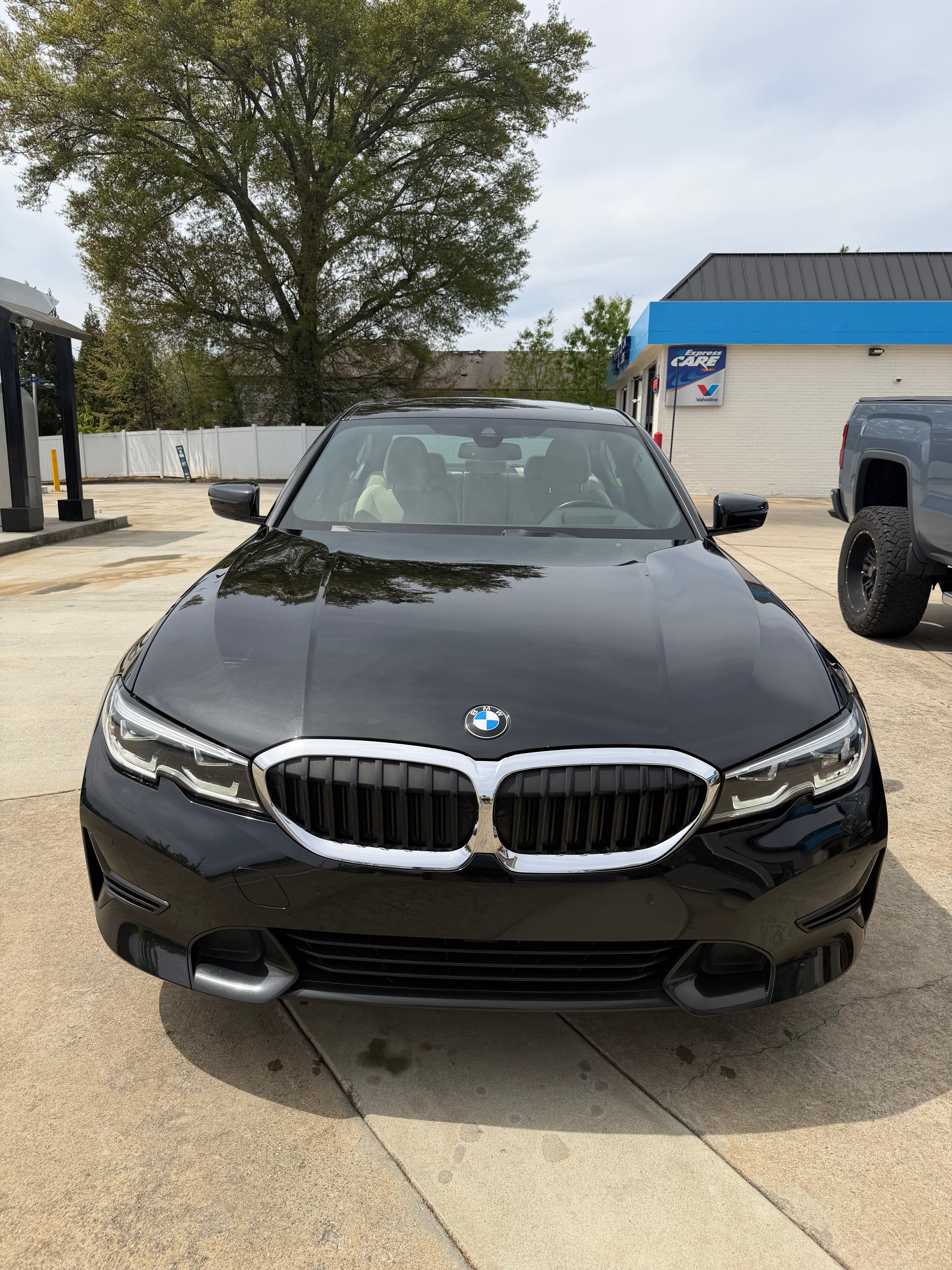 Used 2019 BMW 330i Sedan w/ Premium Package RWD image 1