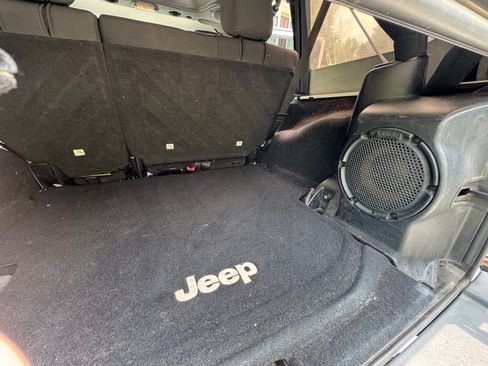 Used 2012 Jeep Wrangler Unlimited Sport image 16