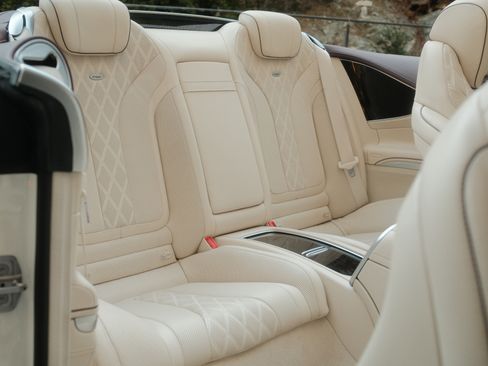 Used 2020 Mercedes-Benz S 560 Cabriolet image 6