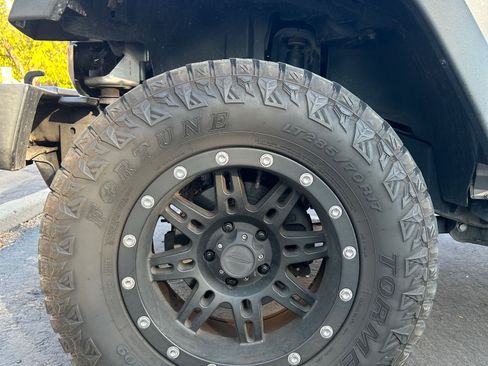 Used 2017 Jeep Wrangler Unlimited Sport w/ Max Tow Package image 12