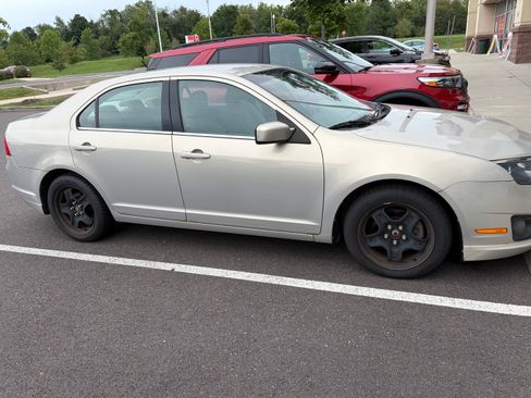 Used 2010 Ford Fusion SE FWD image 8