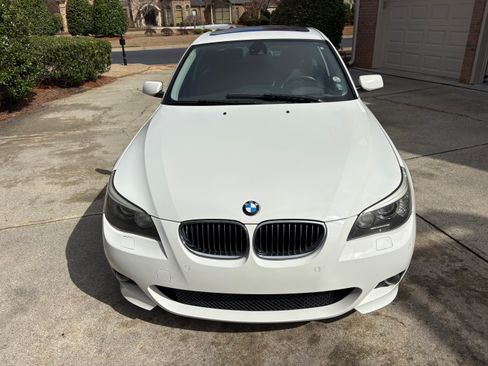 Used 2008 BMW 550i Sedan image 2