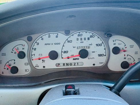 Used 2001 Ford Explorer Sport Trac 4x4 image 10