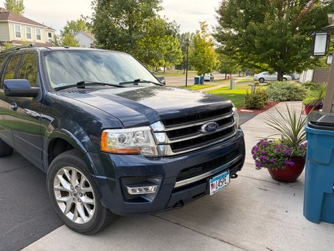 Used 2015 Ford Expedition Max Limited AWD/4WD image 4
