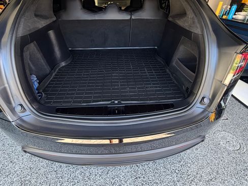 Used 2022 Tesla Model X image 18