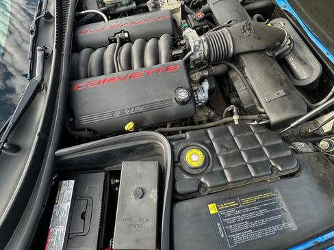 Used 2000 Chevrolet Corvette Coupe 2D image 18