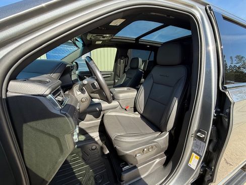 Used 2022 GMC Yukon Denali w/ Denali Ultimate Package image 14