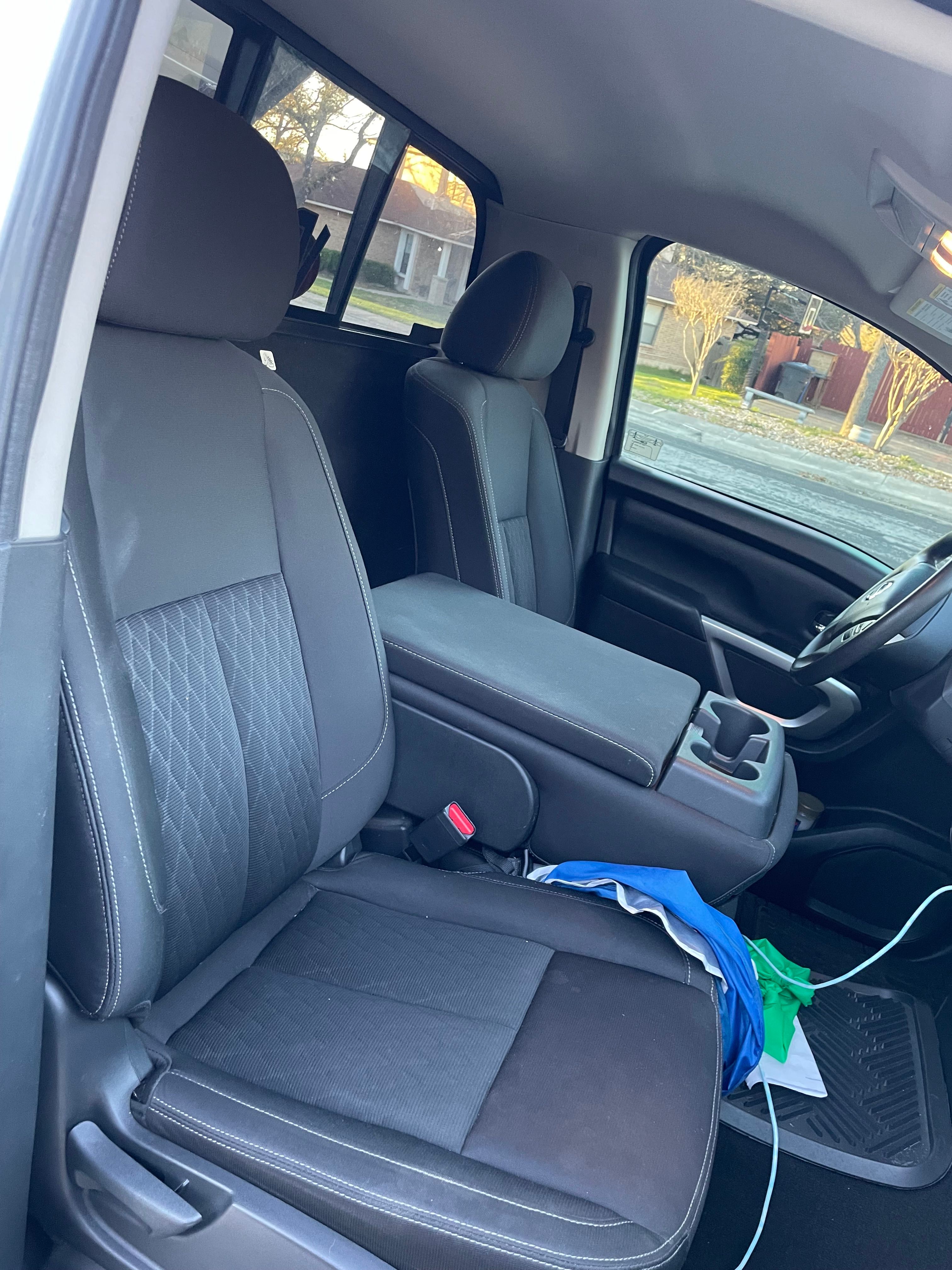 Used 2017 Nissan Titan SV RWD image 11
