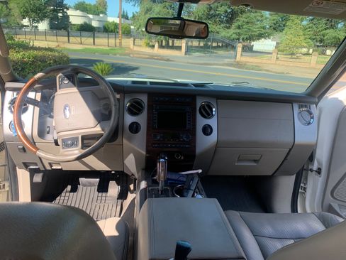 Used 2007 Ford Expedition Limited image 4