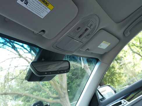 Used 2018 Genesis G80 3.8 w/ Option Group 02 image 16