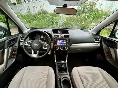 Used 2018 Subaru Forester 2.5i AWD/4WD image 14