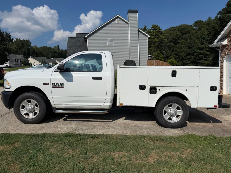 Used 2016 RAM 2500 Tradesman w/ Power & Remote Entry Group RWD image 2