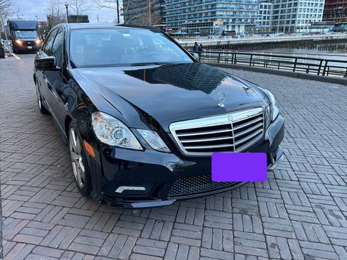 Used 2011 Mercedes-Benz E 350 Sedan image 2