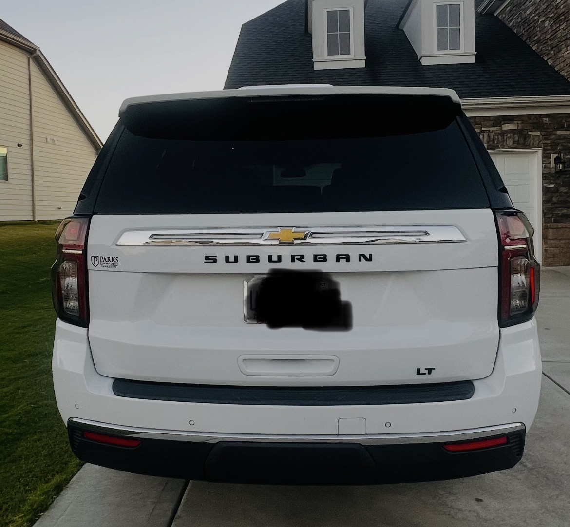 Used 2023 Chevrolet Suburban LT w/ Luxury Package AWD/4WD image 15