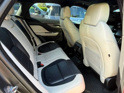 Used 2018 Jaguar F-PACE S image 16