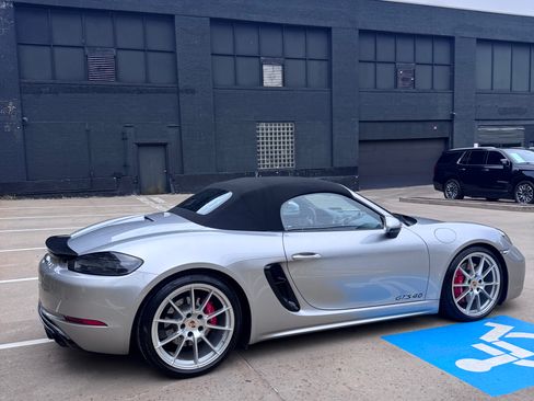 Used 2024 Porsche 718 Boxster GTS RWD image 22