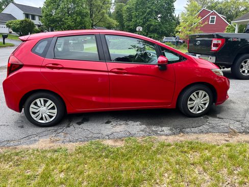 Used 2017 Honda Fit LX image 2