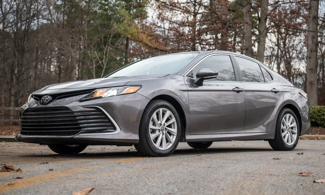 Used 2024 Toyota Camry LE w/ Convenience Package FWD image 8