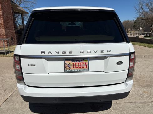 Used 2014 Land Rover Range Rover HSE image 2