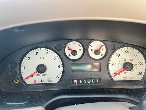 Used 2005 Mercury Sable LS image 10