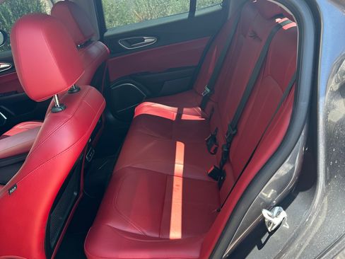 Used 2019 Alfa Romeo Giulia AWD w/ Quick Order Package 22J Sport image 8