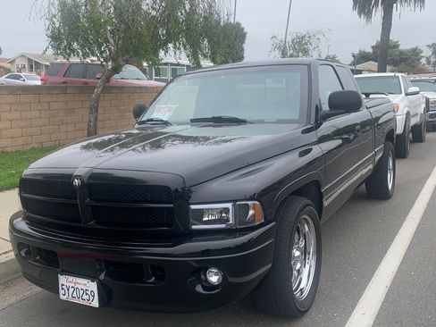 Used 1999 Dodge Ram 1500 Truck 2WD Quad Cab image 1