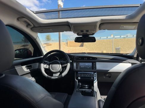 Used 2017 Jaguar XF Prestige image 6