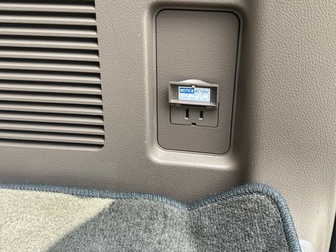 Used 2015 Lexus GX 460 w/ Premium Package image 26