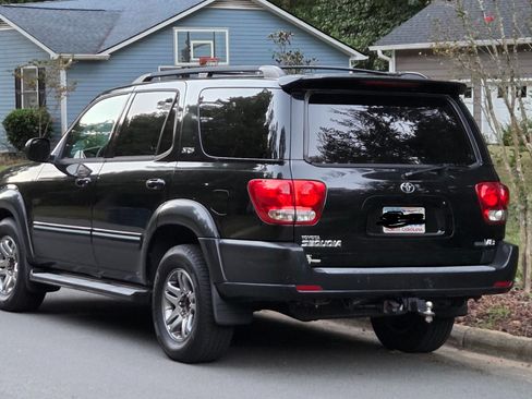 Used 2007 Toyota Sequoia SR5 image 1
