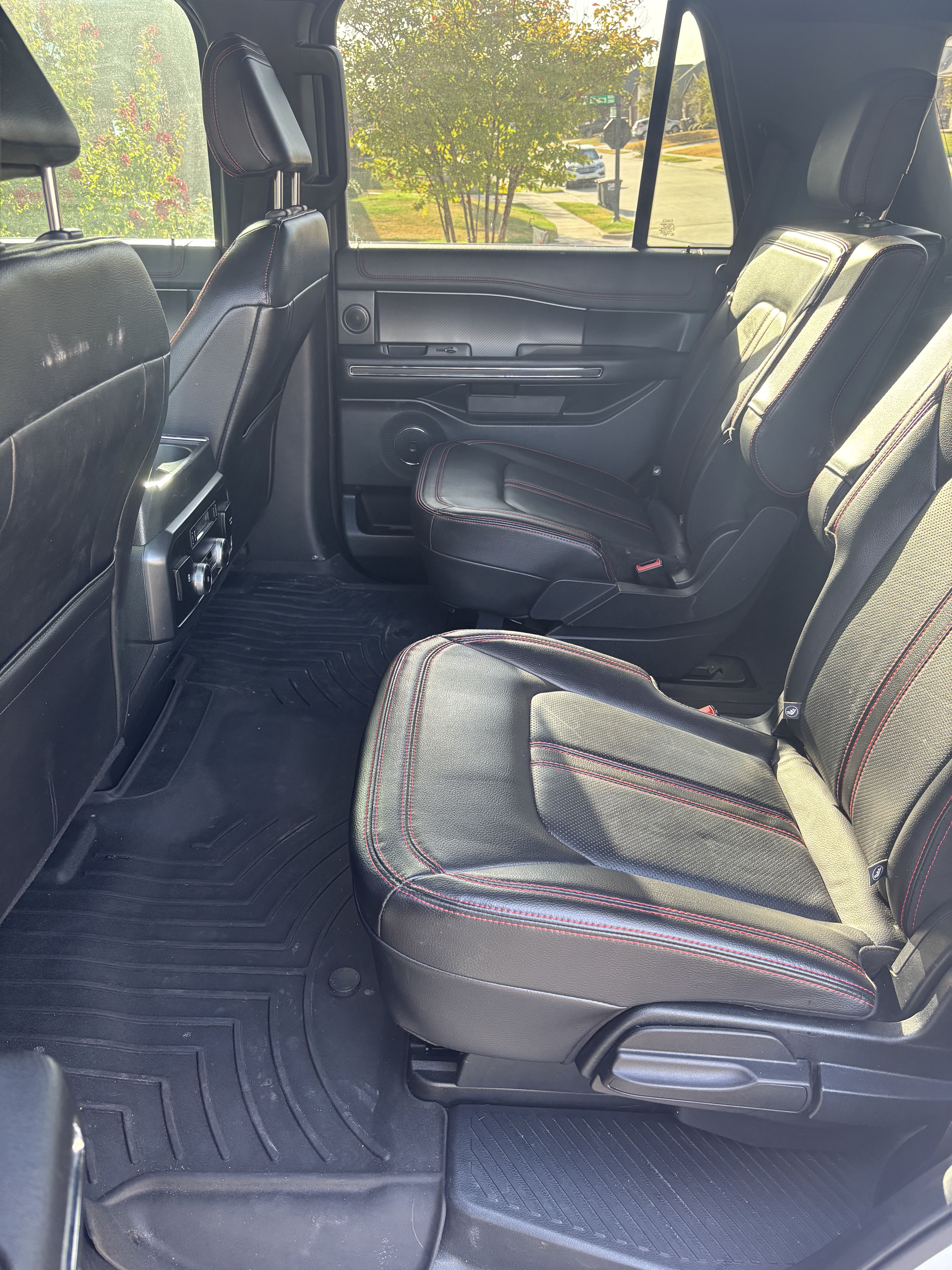Used 2021 Ford Expedition Limited RWD image 9