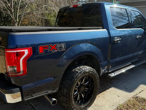 Used 2015 Ford F150 XLT w/ Equipment Group 302A Luxury image 18