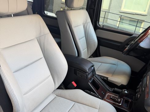 Used 2011 Mercedes-Benz G 550 image 6