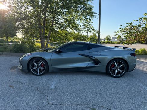 Used 2022 Chevrolet Corvette Stingray Preferred Conv w/ Z51 Performance Package RWD image 4